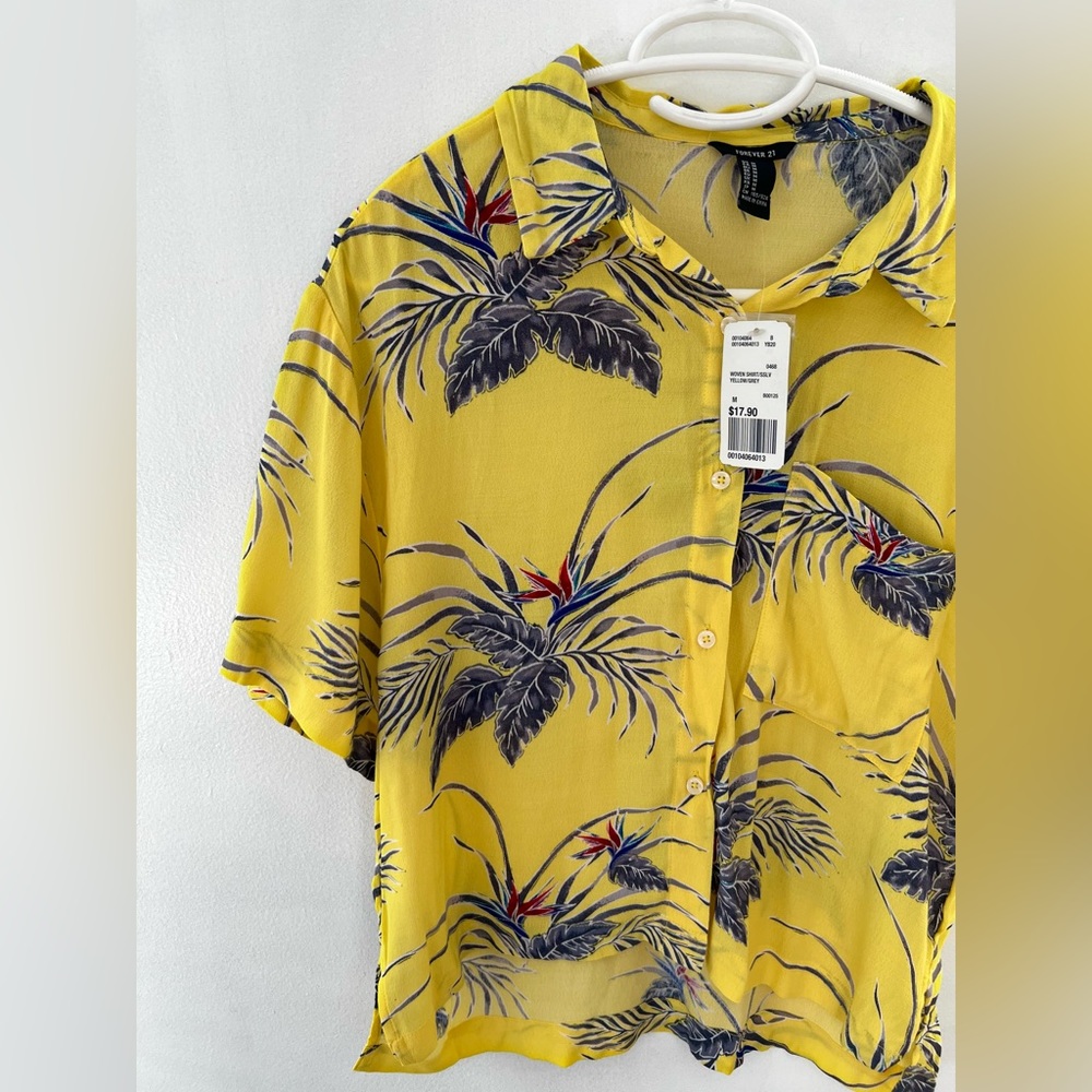 Cropped Hawaiian Button Down Shirt Yellow Women’s Plant Print NWT Medium - Picture 5 of 11